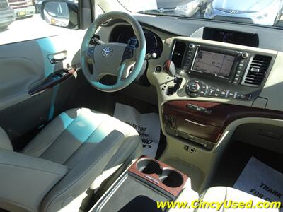 2012 Toyota Sienna XLE 7-Passenger  3.5L V6 AWD - Photo 26 - Cincinnati, OH 45255