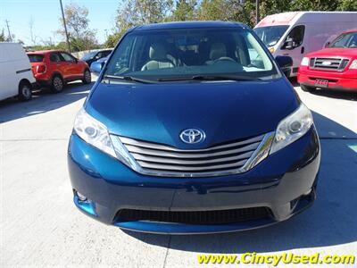 2012 Toyota Sienna XLE 7-Passenger  3.5L V6 AWD - Photo 13 - Cincinnati, OH 45255