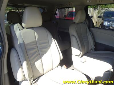 2012 Toyota Sienna XLE 7-Passenger  3.5L V6 AWD - Photo 25 - Cincinnati, OH 45255