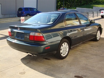 1996 Honda Accord LX   - Photo 5 - Cincinnati, OH 45255