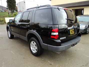 2006 Ford Explorer XLT   - Photo 4 - Cincinnati, OH 45255