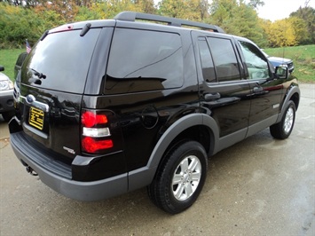 2006 Ford Explorer XLT   - Photo 6 - Cincinnati, OH 45255