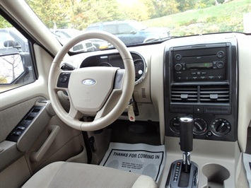 2006 Ford Explorer XLT   - Photo 7 - Cincinnati, OH 45255