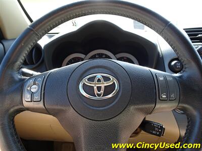 2011 Toyota RAV4 Limited   - Photo 21 - Cincinnati, OH 45255