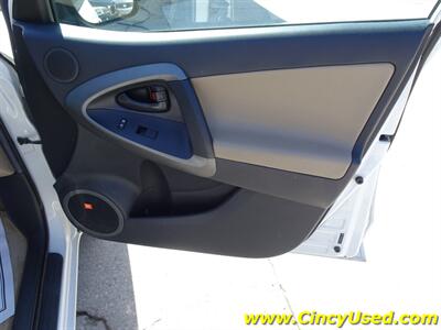 2011 Toyota RAV4 Limited   - Photo 27 - Cincinnati, OH 45255