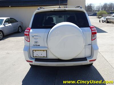 2011 Toyota RAV4 Limited   - Photo 8 - Cincinnati, OH 45255