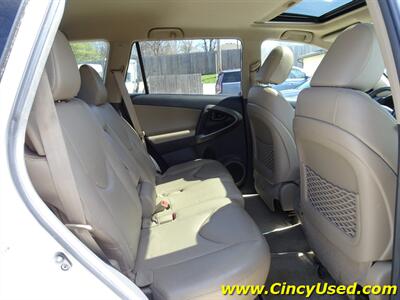 2011 Toyota RAV4 Limited   - Photo 15 - Cincinnati, OH 45255
