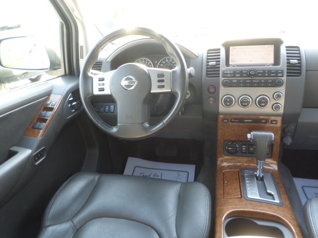 2005 Nissan Pathfinder SE - Photo 7 - Cincinnati, OH 45255