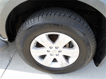 2005 Nissan Pathfinder SE   - Photo 33 - Cincinnati, OH 45255