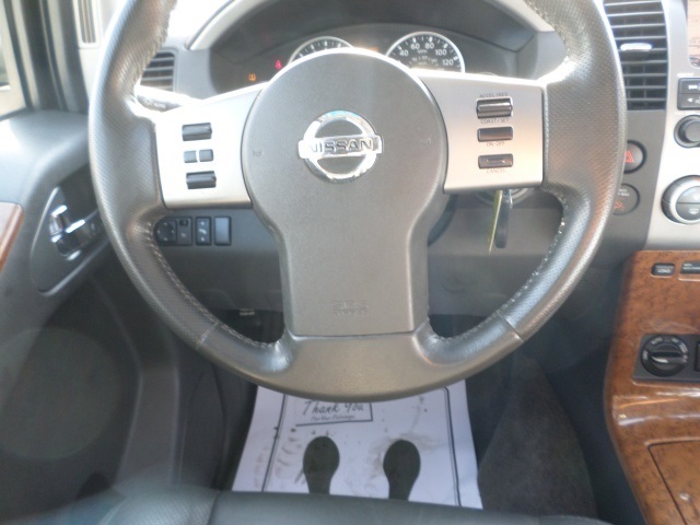 2005 Nissan Pathfinder SE - Photo 23 - Cincinnati, OH 45255