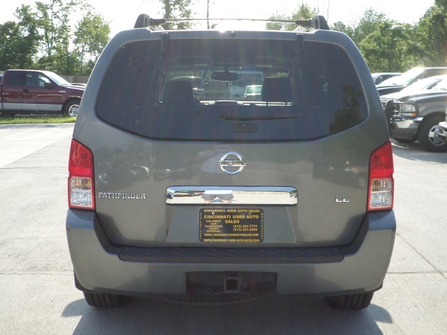2005 Nissan Pathfinder SE - Photo 5 - Cincinnati, OH 45255
