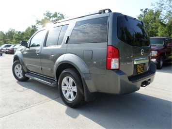 2005 Nissan Pathfinder SE   - Photo 13 - Cincinnati, OH 45255