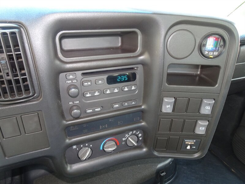 2003 CHEVROLET C4500 Kodiak - Photo 79 - Cincinnati, OH 45255