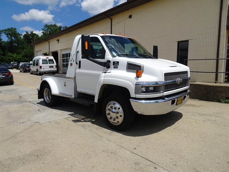 2003 CHEVROLET C4500 Kodiak - Photo 2 - Cincinnati, OH 45255