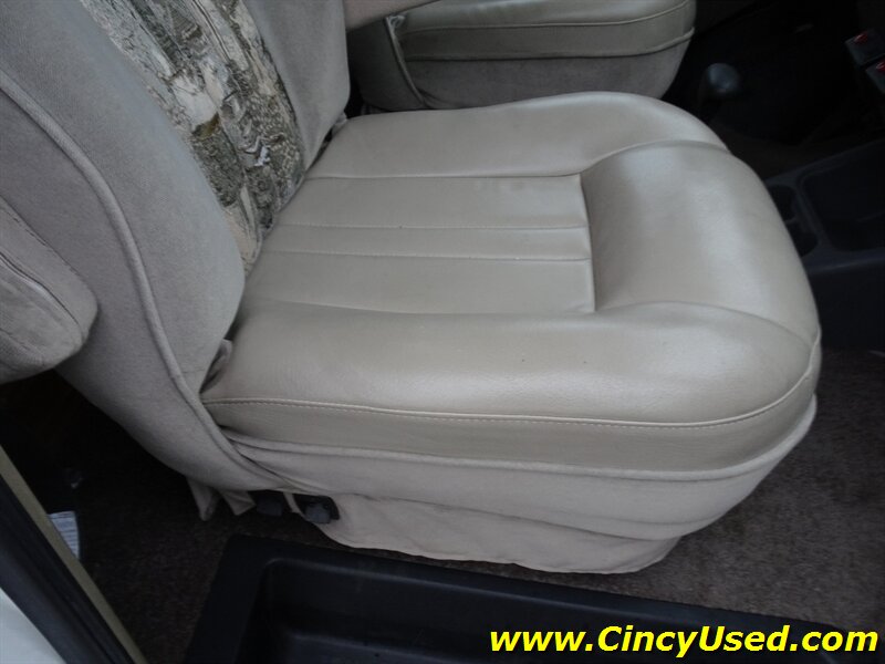 1995 Volkswagen WINNEBAGO RIALTA MOTORHOM   - Photo 26 - Cincinnati, OH 45255