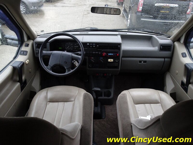 1995 Volkswagen WINNEBAGO RIALTA MOTORHOM   - Photo 9 - Cincinnati, OH 45255