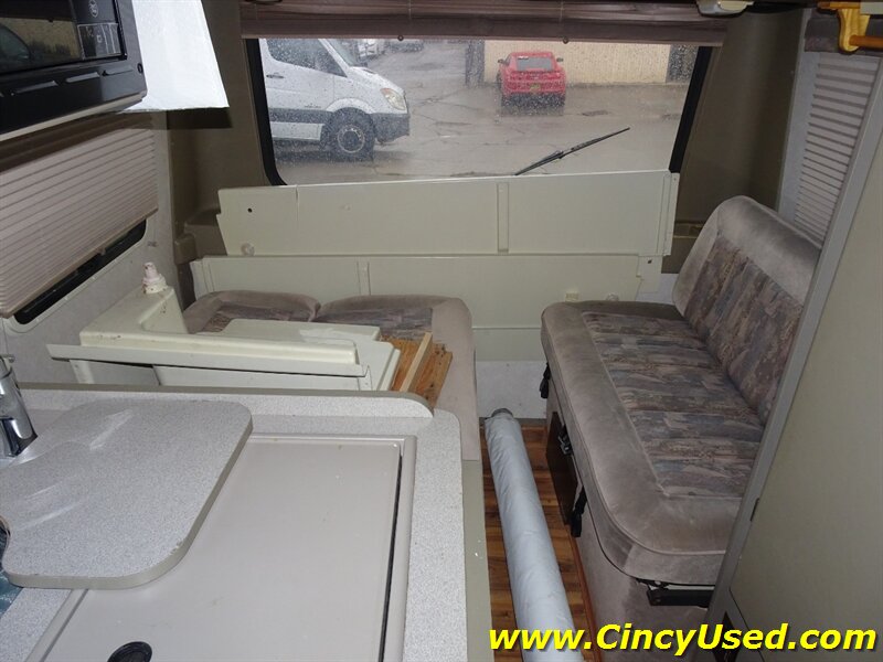 1995 Volkswagen WINNEBAGO RIALTA MOTORHOM   - Photo 16 - Cincinnati, OH 45255