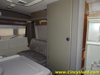 1995 Volkswagen WINNEBAGO RIALTA MOTORHOM   - Photo 17 - Cincinnati, OH 45255