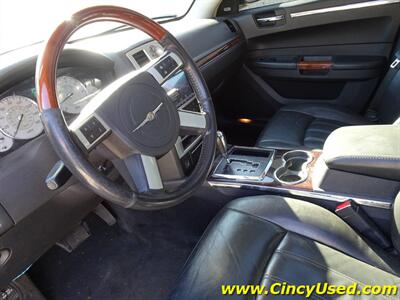 2010 Chrysler 300C   - Photo 13 - Cincinnati, OH 45255