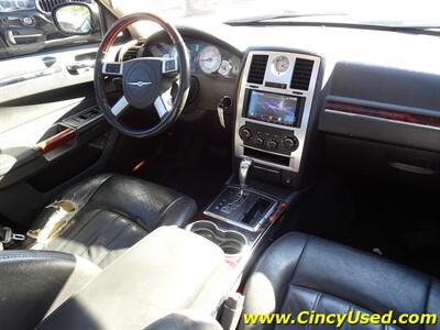 2010 Chrysler 300C   - Photo 16 - Cincinnati, OH 45255