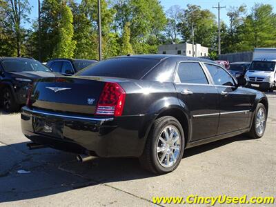2010 Chrysler 300C   - Photo 6 - Cincinnati, OH 45255