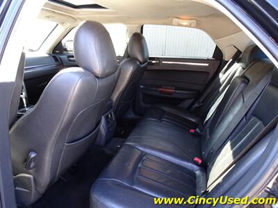 2010 Chrysler 300C   - Photo 14 - Cincinnati, OH 45255