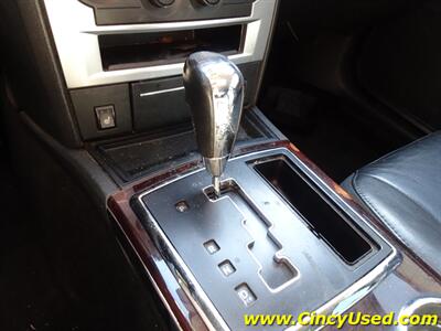 2010 Chrysler 300C   - Photo 19 - Cincinnati, OH 45255