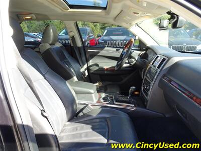2010 Chrysler 300C   - Photo 17 - Cincinnati, OH 45255