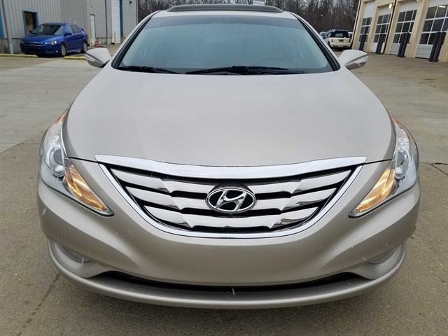 2011 Hyundai Sonata Limited   - Photo 2 - Cincinnati, OH 45255