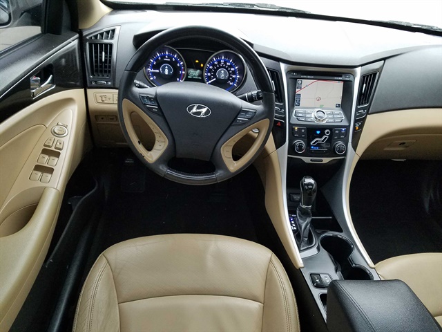 2011 Hyundai Sonata Limited   - Photo 12 - Cincinnati, OH 45255