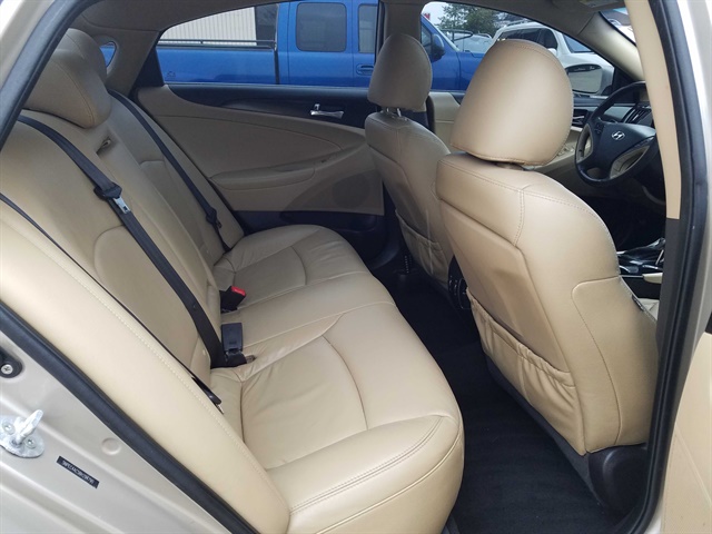 2011 Hyundai Sonata Limited   - Photo 11 - Cincinnati, OH 45255