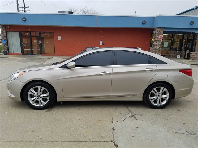 2011 Hyundai Sonata Limited   - Photo 7 - Cincinnati, OH 45255