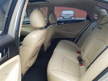 2011 Hyundai Sonata Limited   - Photo 14 - Cincinnati, OH 45255