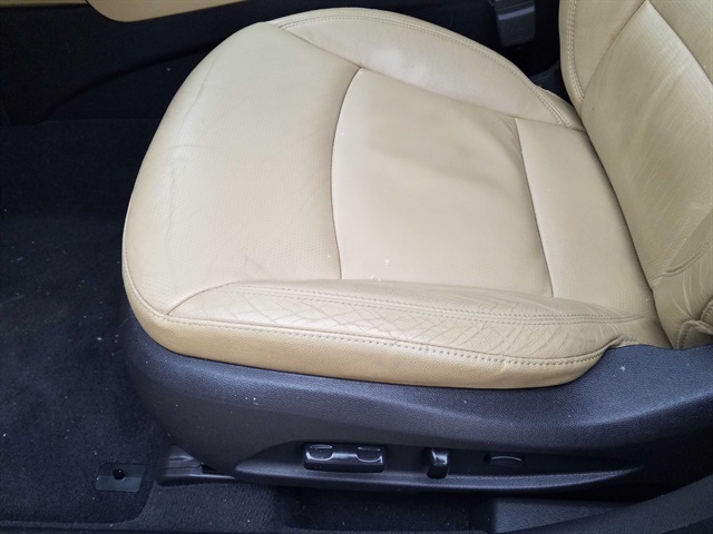 2011 Hyundai Sonata Limited   - Photo 16 - Cincinnati, OH 45255