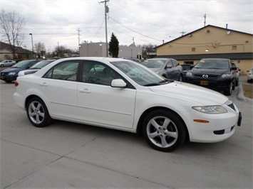 2005 Mazda Mazda6 i   - Photo 1 - Cincinnati, OH 45255