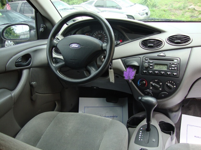 2002 ford focus se interior
