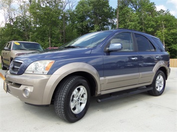 2004 Kia Sorento LX   - Photo 11 - Cincinnati, OH 45255