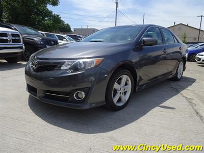 2014 Toyota Camry SE  2.5L I4 FWD - Photo 10 - Cincinnati, OH 45255