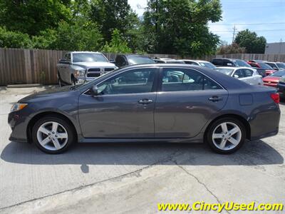 2014 Toyota Camry SE  2.5L I4 FWD - Photo 9 - Cincinnati, OH 45255