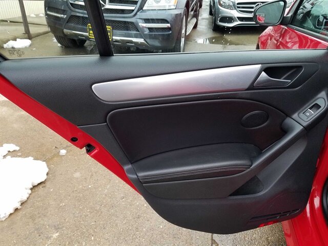 2013 Volkswagen Golf R - Photo 29 - Cincinnati, OH 45255