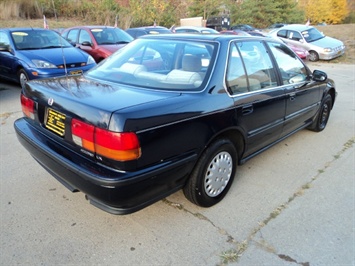 1992 HONDA ACCORD   - Photo 6 - Cincinnati, OH 45255