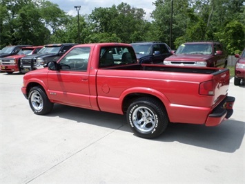 2000 Chevrolet S-10 LS   - Photo 4 - Cincinnati, OH 45255