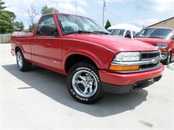 2000 Chevrolet S-10 LS   - Photo 10 - Cincinnati, OH 45255