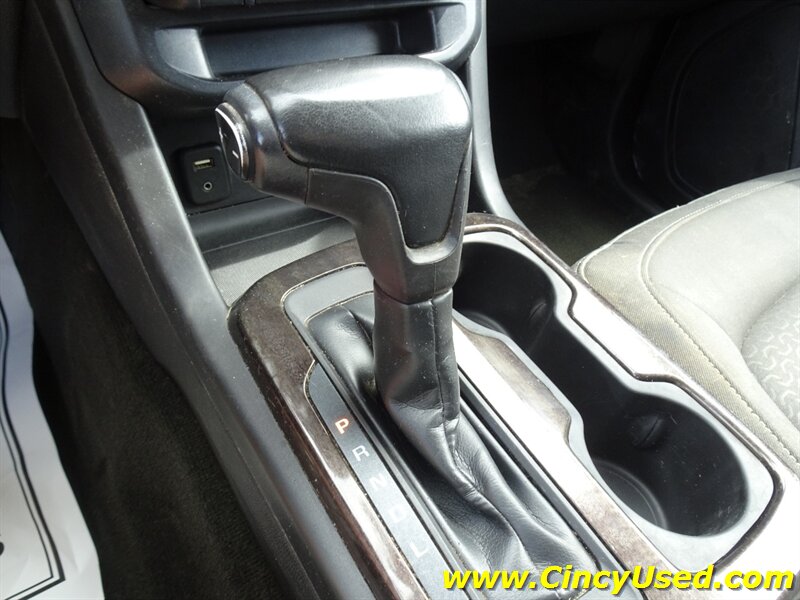 2017 GMC Canyon SLE - Photo 24 - Cincinnati, OH 45255