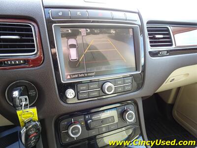 2016 Volkswagen Touareg VR6 Lux   - Photo 20 - Cincinnati, OH 45255