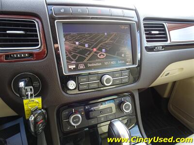 2016 Volkswagen Touareg VR6 Lux   - Photo 19 - Cincinnati, OH 45255