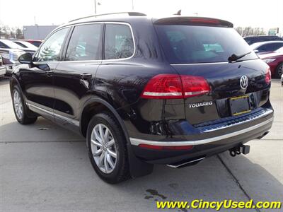 2016 Volkswagen Touareg VR6 Lux   - Photo 9 - Cincinnati, OH 45255