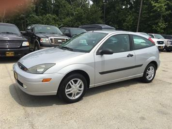 2003 Ford Focus ZX3   - Photo 3 - Cincinnati, OH 45255