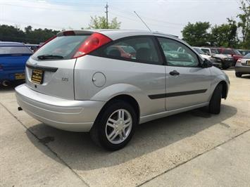 2003 Ford Focus ZX3   - Photo 13 - Cincinnati, OH 45255