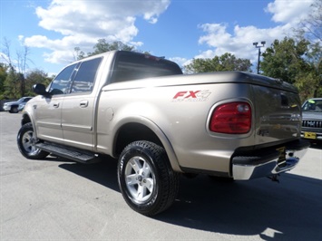 2002 Ford F-150 Lariat   - Photo 12 - Cincinnati, OH 45255